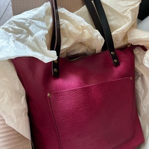 NWOT Hibiscus medium zip tote. Color not available for purchase on website.